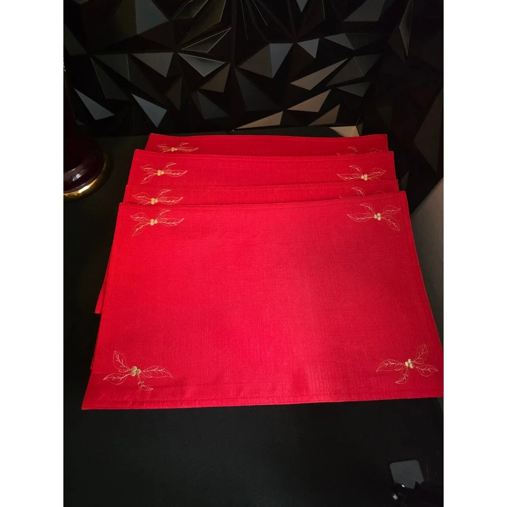 Better Home Red Christmas Placemats Set of 4 Gold Holly Embroidered 18x12.5